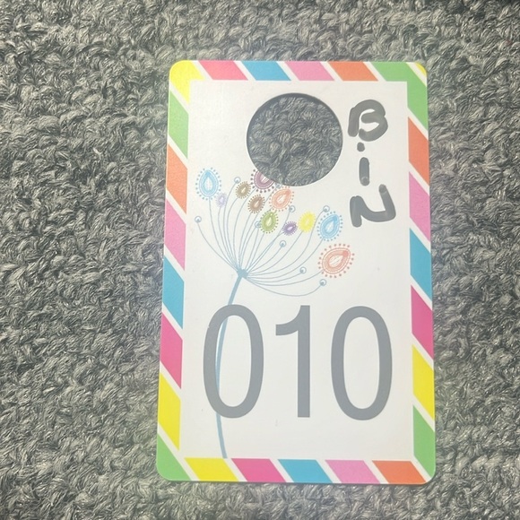 APT.9 men’s vneck navy blue sweater size large . - Picture 8 of 8